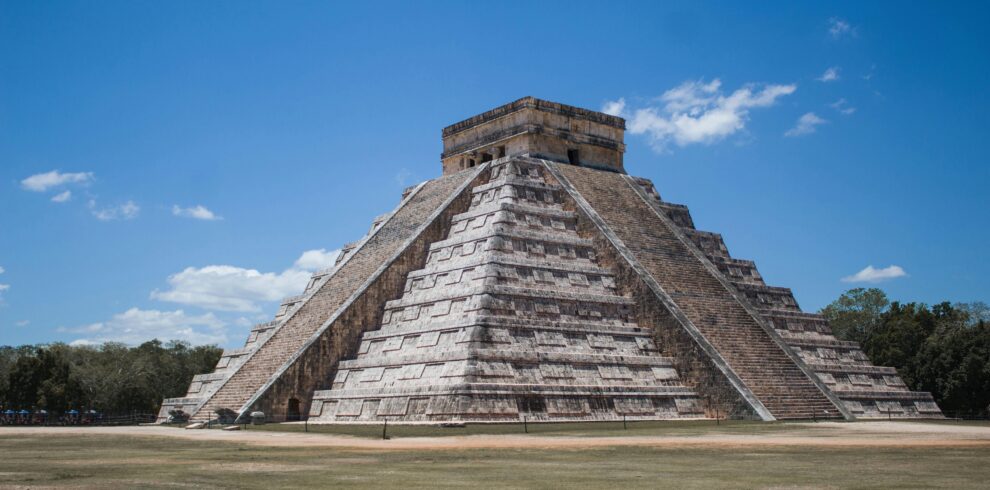 Pyramid El Castillo in Chichen Itza Mexico